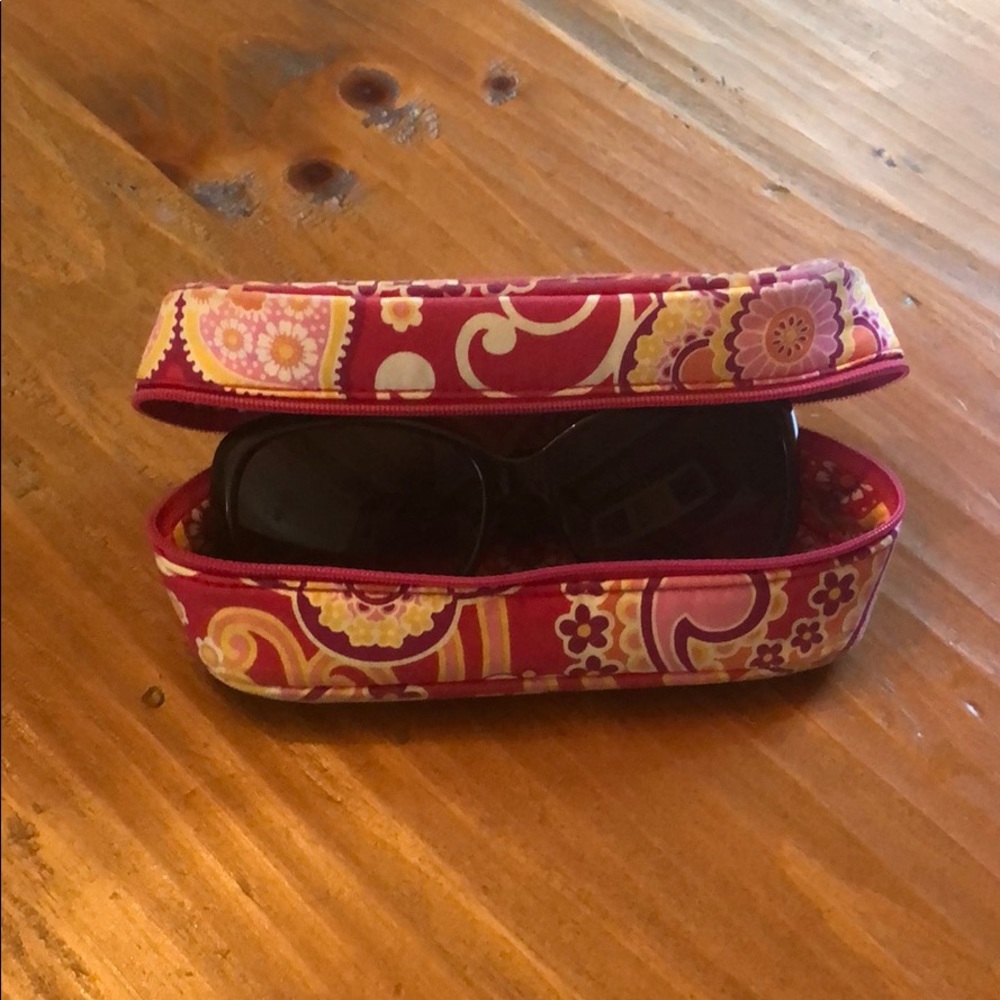Vera Bradley glasses case in good condition